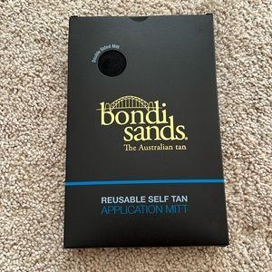 Bondi Sands reusable self tan mitt